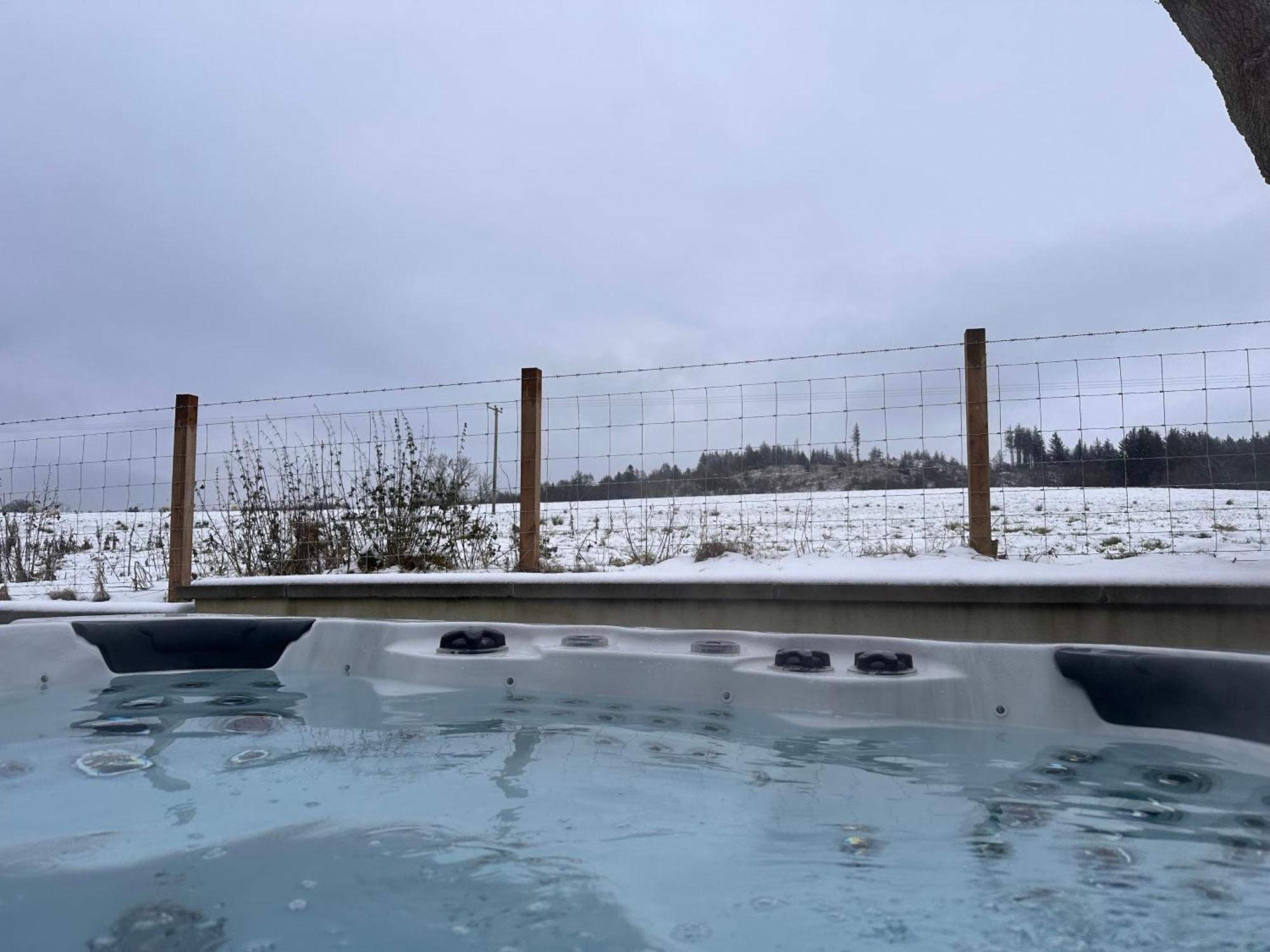 Woodlane Lodge With Private Hottub & Pool Table Dumfries Exterior photo