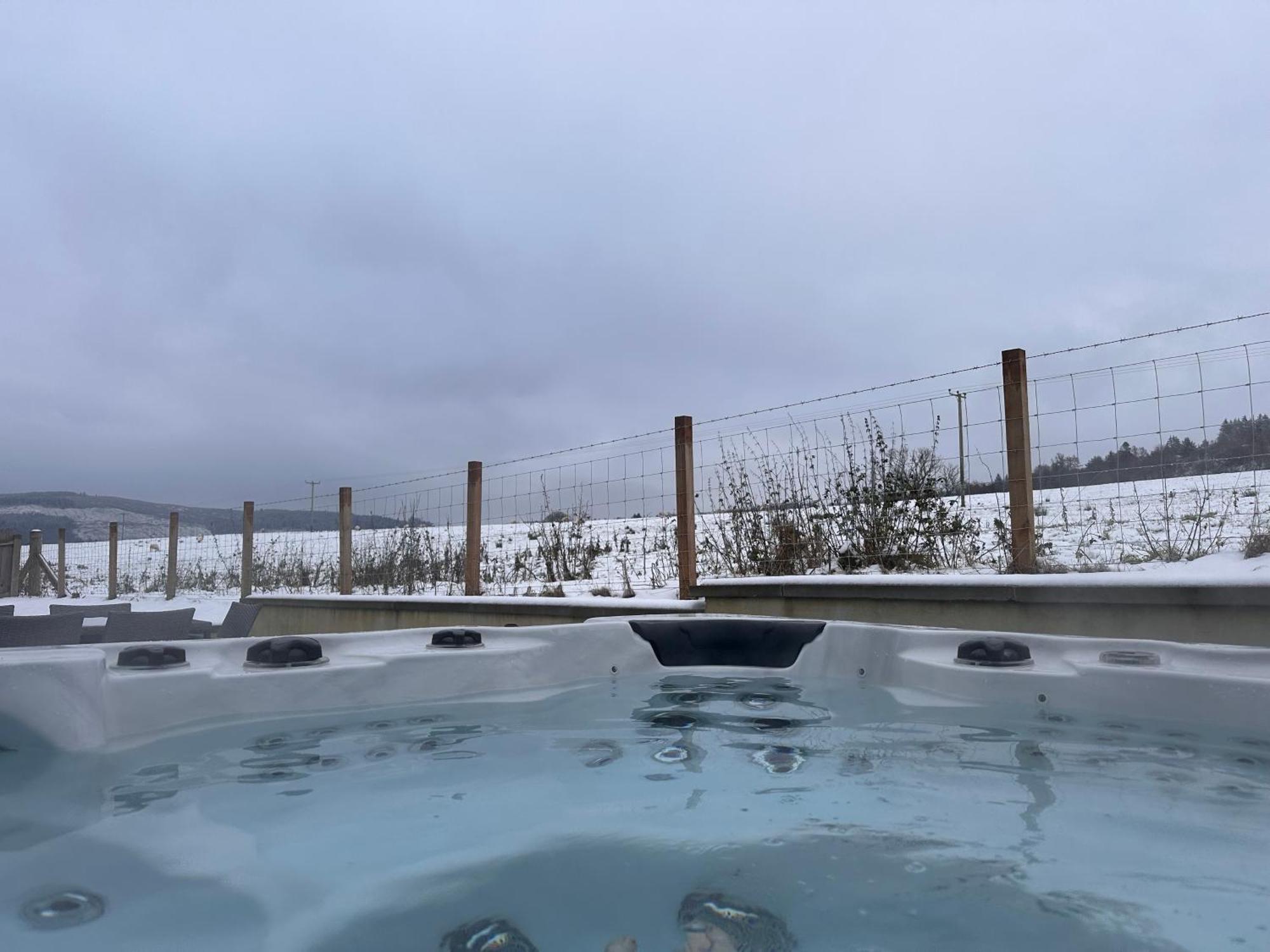 Woodlane Lodge With Private Hottub & Pool Table Dumfries Exterior photo