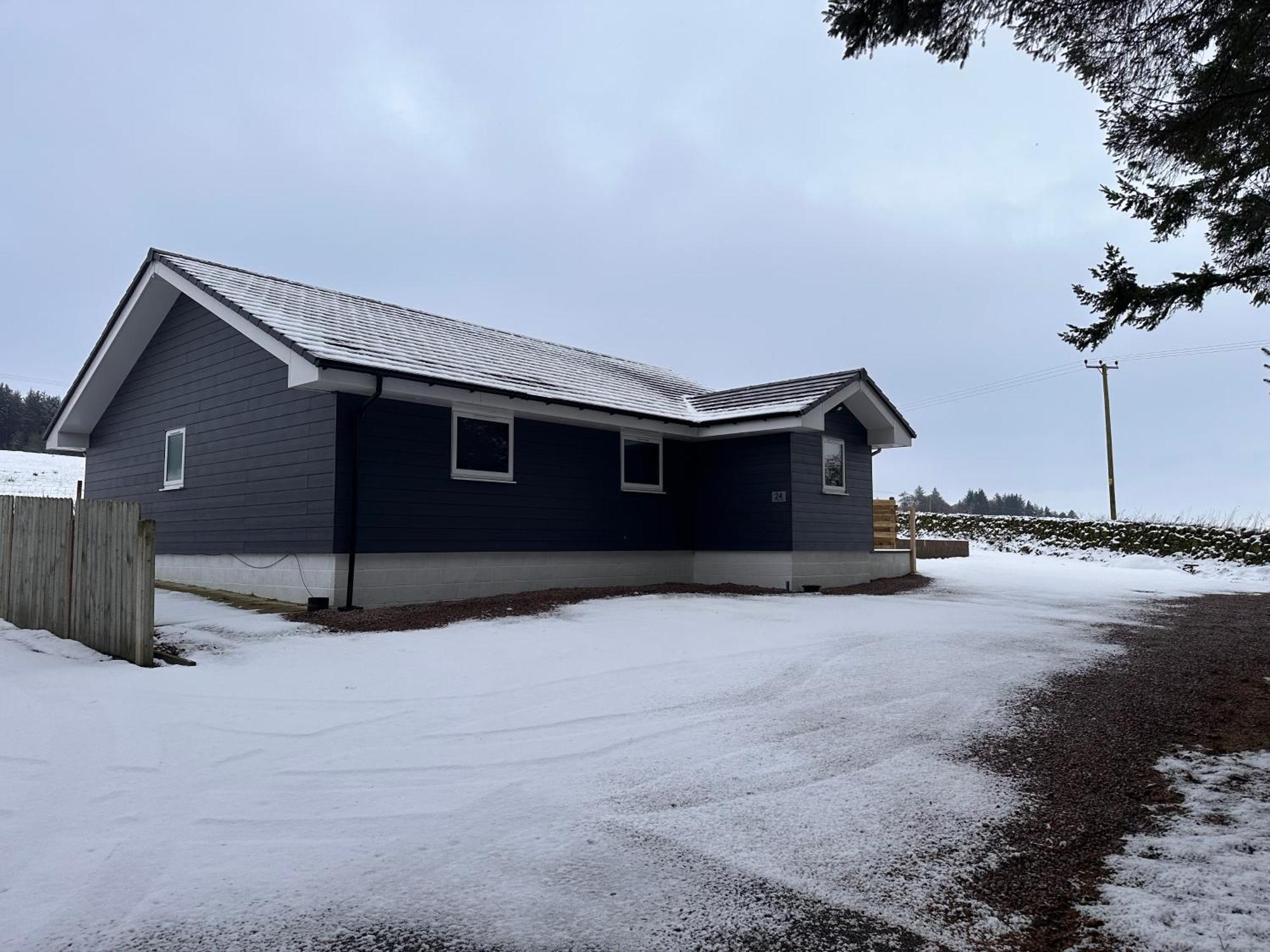 Woodlane Lodge With Private Hottub & Pool Table Dumfries Exterior photo